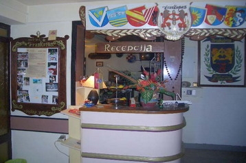 Готель Duga Resa 5